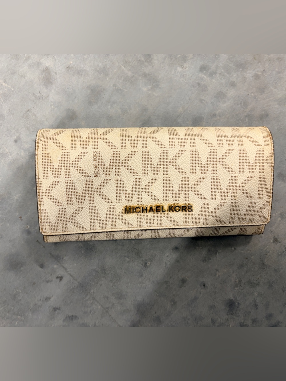 Michael Kors Beige and Gold Signature Continental Wallet